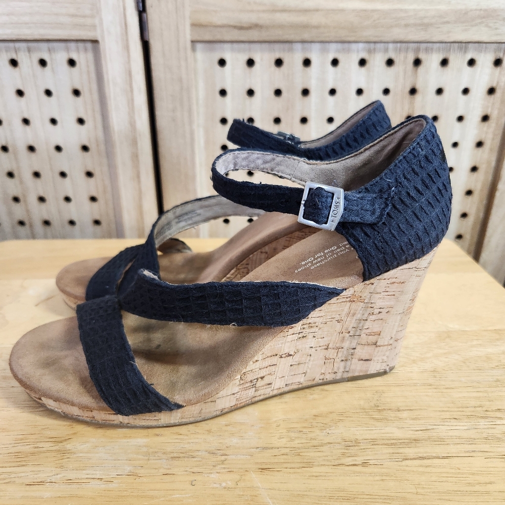 TOMS Women's Cork Platform Clarissa Wedges NAVY Cross Strap Sandals Size 10W